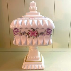 Westmoreland Milk Glass Roses and Bows Covered Compote Candy Pedestal Dish
